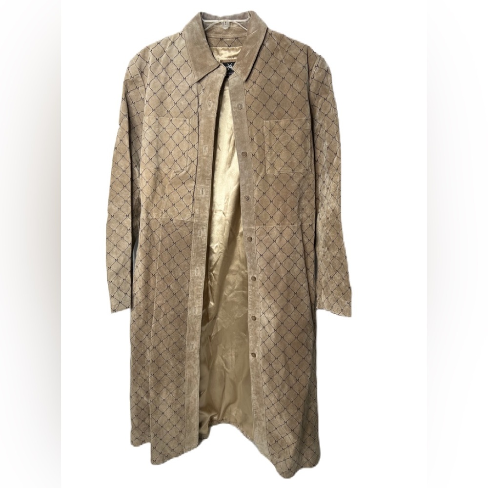 Wilson’s Leather Maxima Monogram Trench Coat Jacket Tan Xl fits like a Large